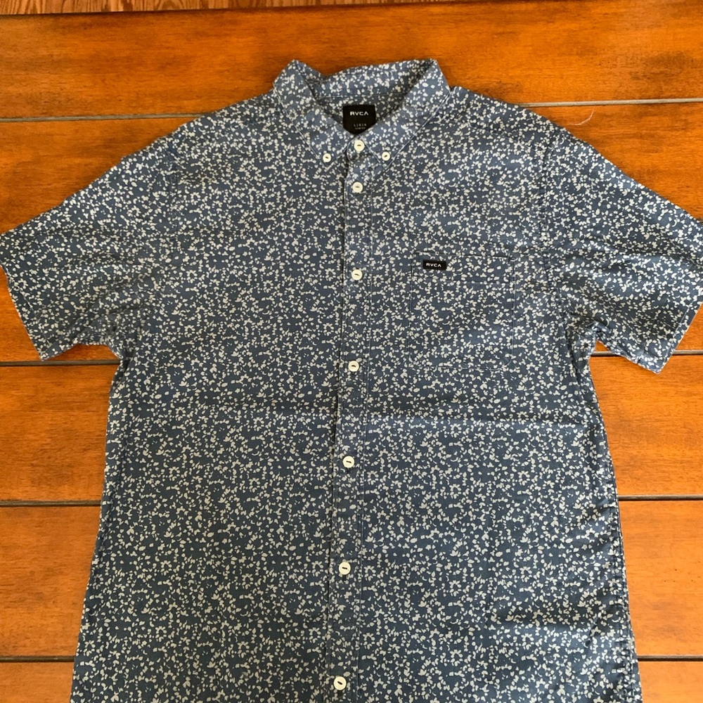 RVCA Blue Casual Button Down Shirt with Modern Pattern